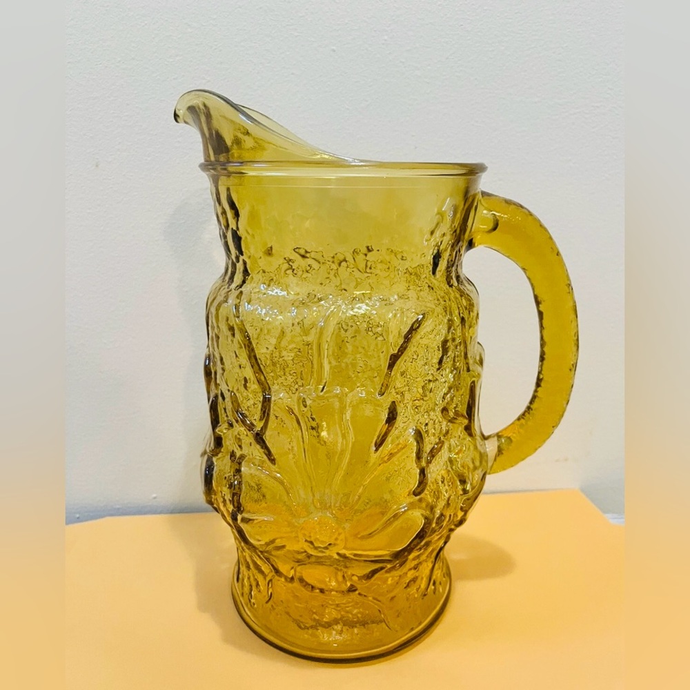 Vintage Anchor Hocking Rain Water Pitcher Amber Honey Gold Daisy Glass 9” 64 oz - Picture 2 of 5